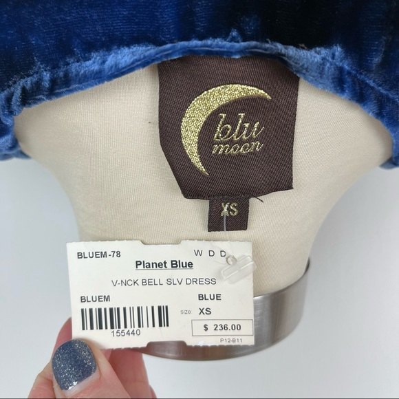 NWT XS Planet Blue Blu Moon Bell Sleeve V-neck Blue and Black Velvet Dress - Picture 7 of 9